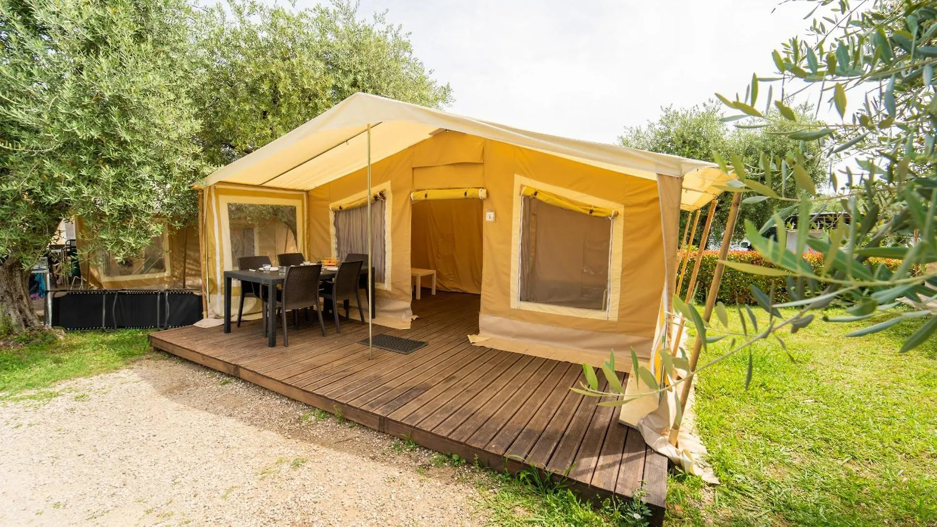 Weekend Glamping Resort San Felice del Benaco Campsite