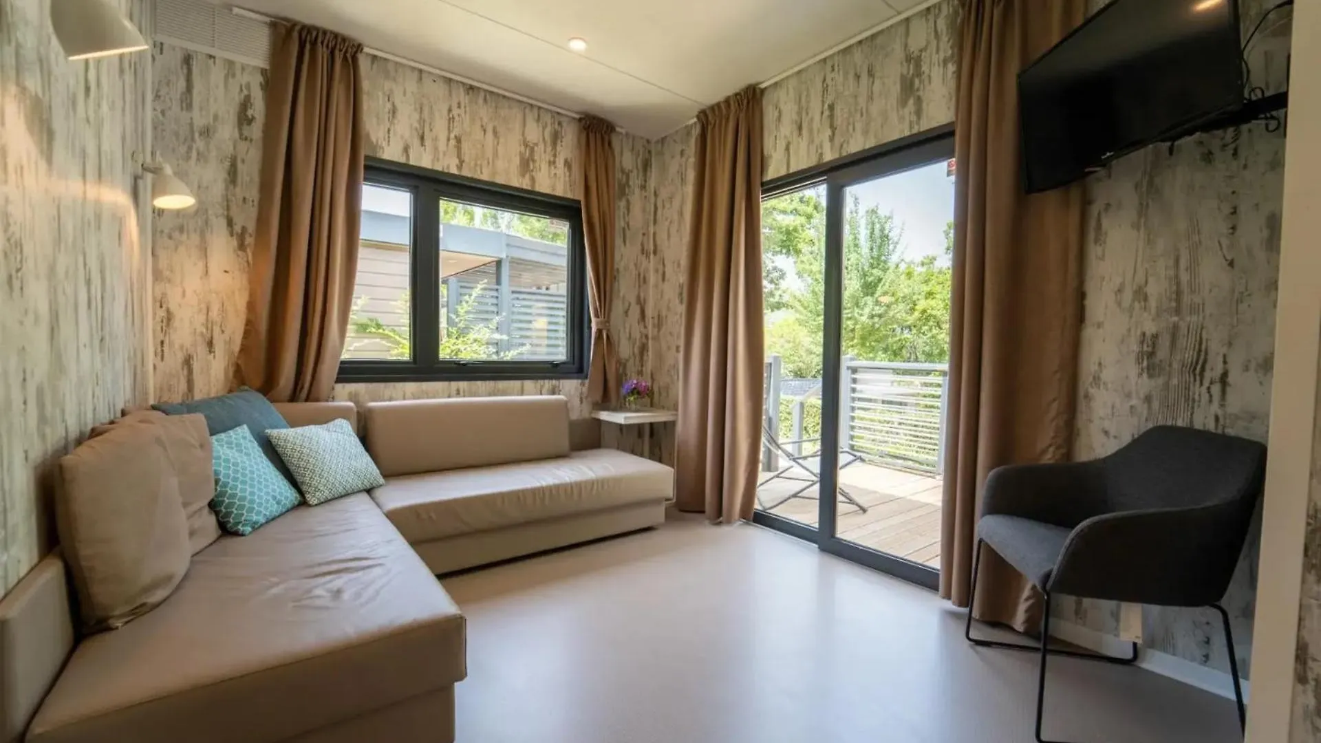 Weekend Glamping Resort San Felice del Benaco Campsite