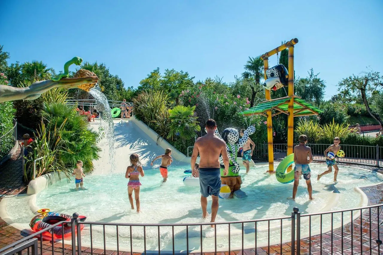Weekend Glamping Resort San Felice del Benaco Campsite